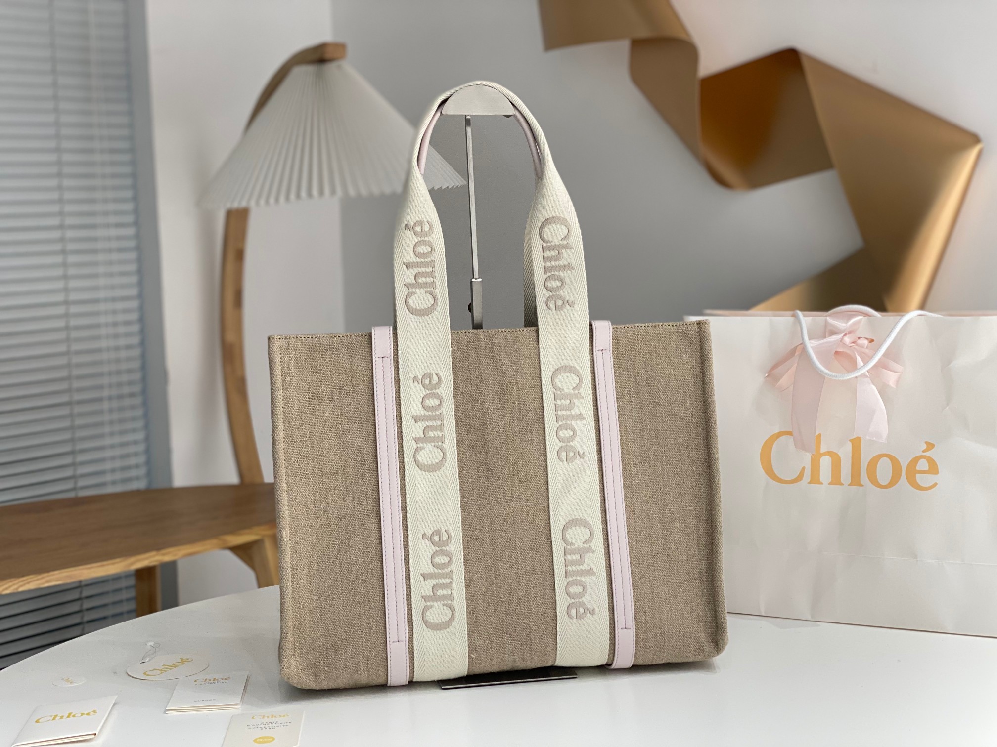 Chloe Large Woody Tote Bag In Linen